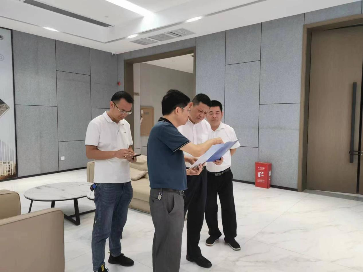 区委常委、常务副区长提名人选杜益调研重点项目