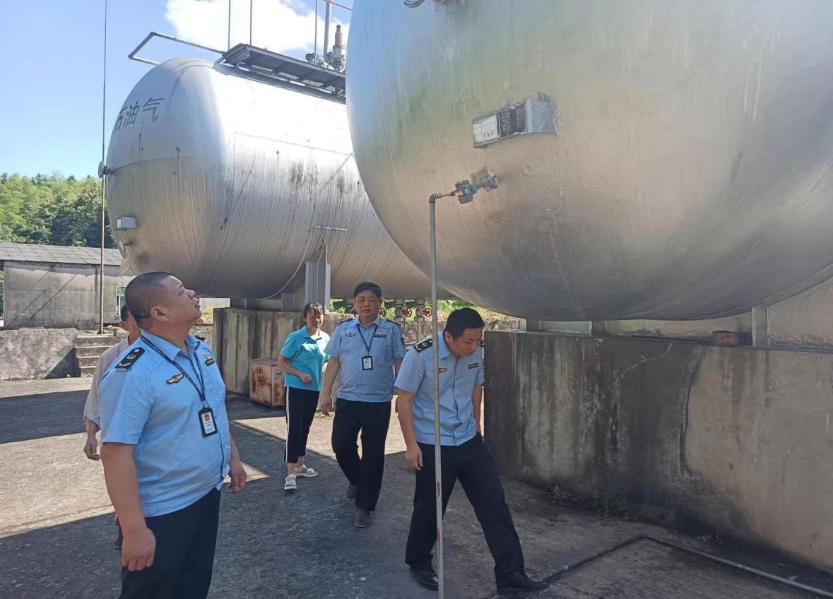 芦淞区市场监督管理局开展气瓶充装单位安全检查