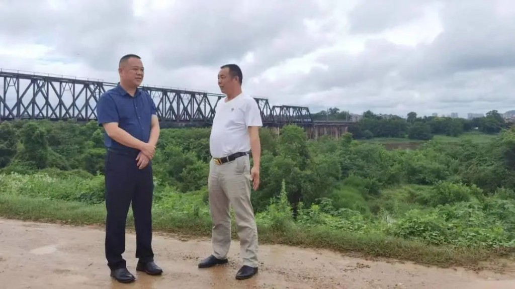 【作风建设年】防汛进行时！南洲镇全力以赴做好防汛抢险工作