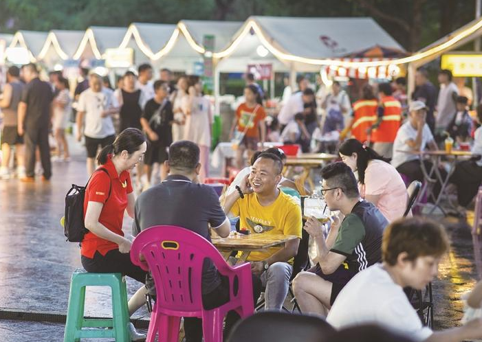 组图｜株洲“厂BA”之夜 升腾浓浓“烟火气”