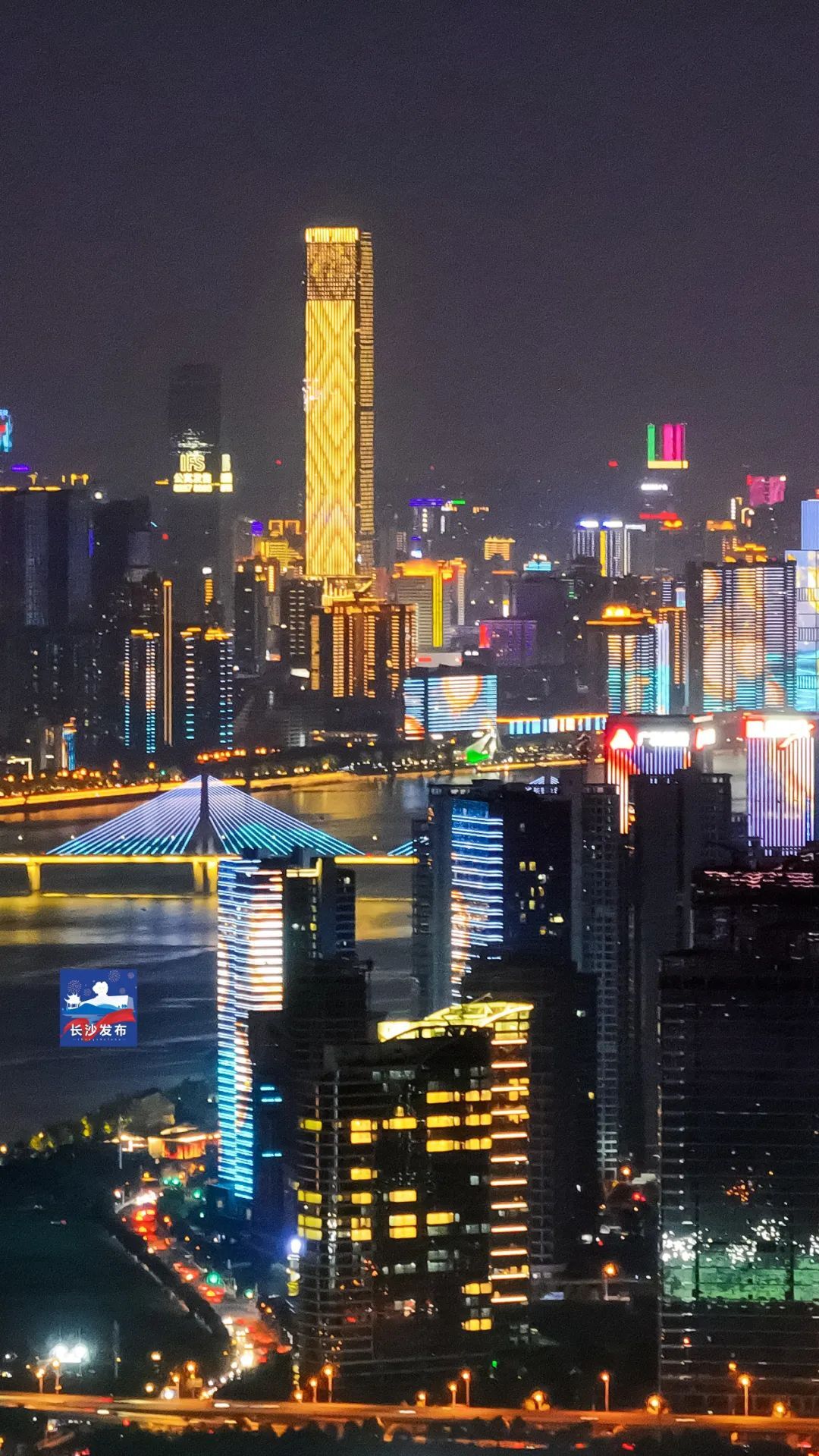 夜话湘江：做上一篇很长沙的“高考作文”