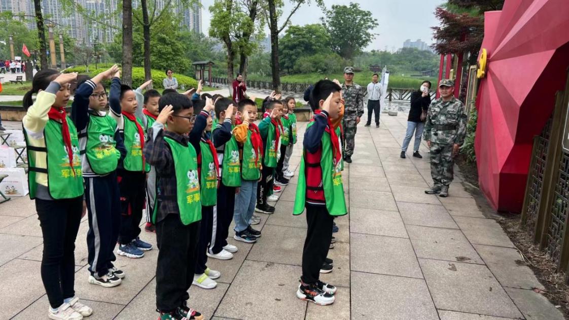 青少年实践学院——军事学院