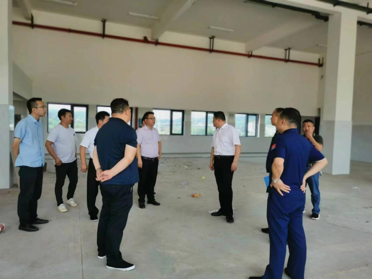 区委常委、常务副区长提名人选杜益调研重点项目