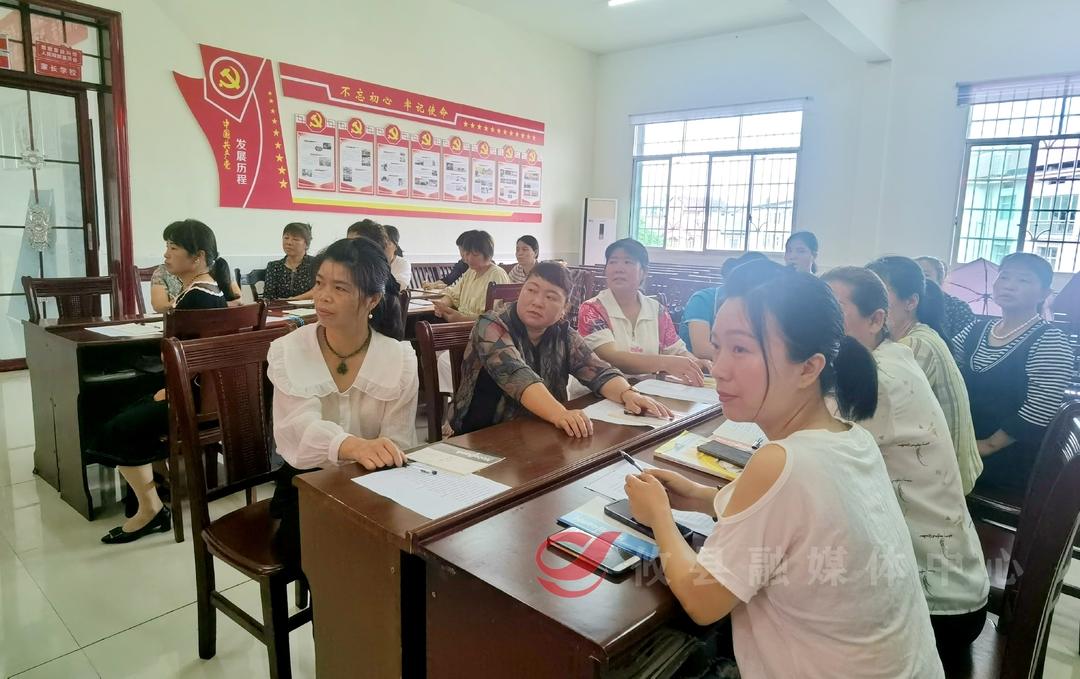攸县：村民家门口学技术 助推乡村旅游发展