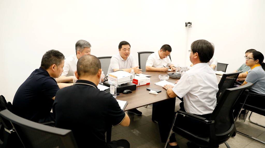 【大兴调查研究】李鹏程深入企业调研 强调：夯实数据统计基础  推动全县经济平稳运行
