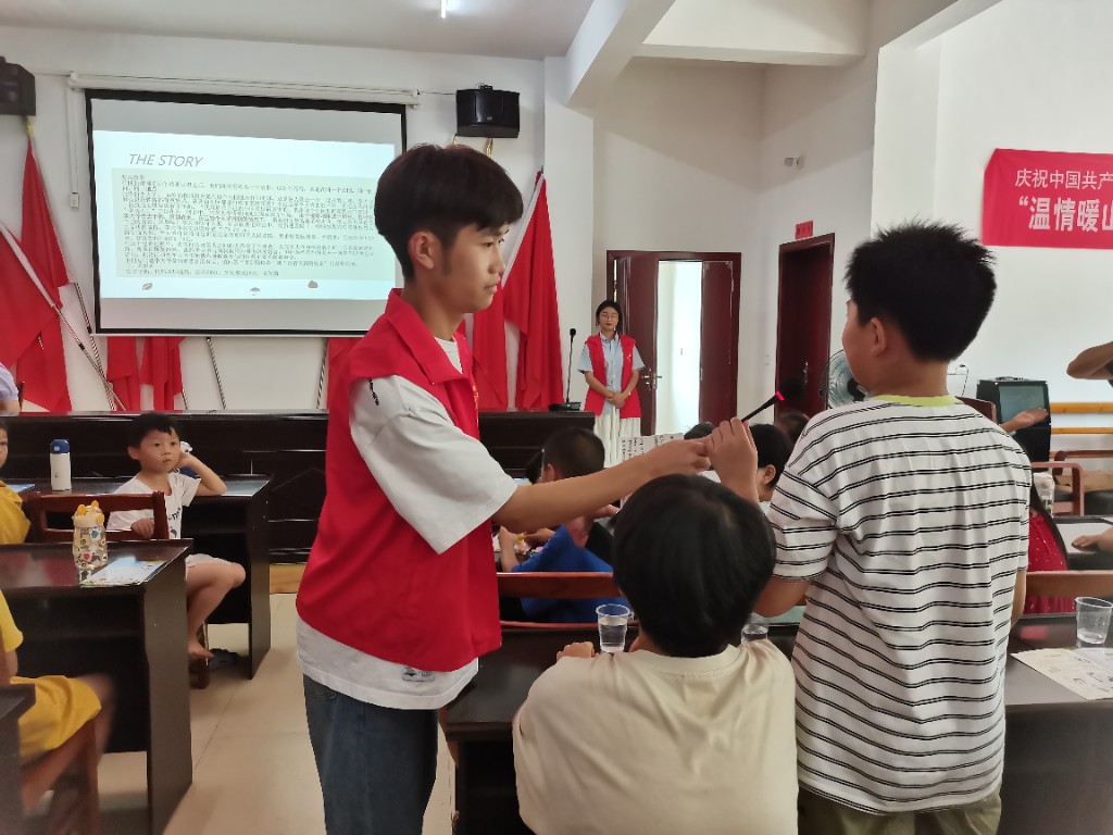 攸县开展大学生“送法下乡”普法志愿服务活动