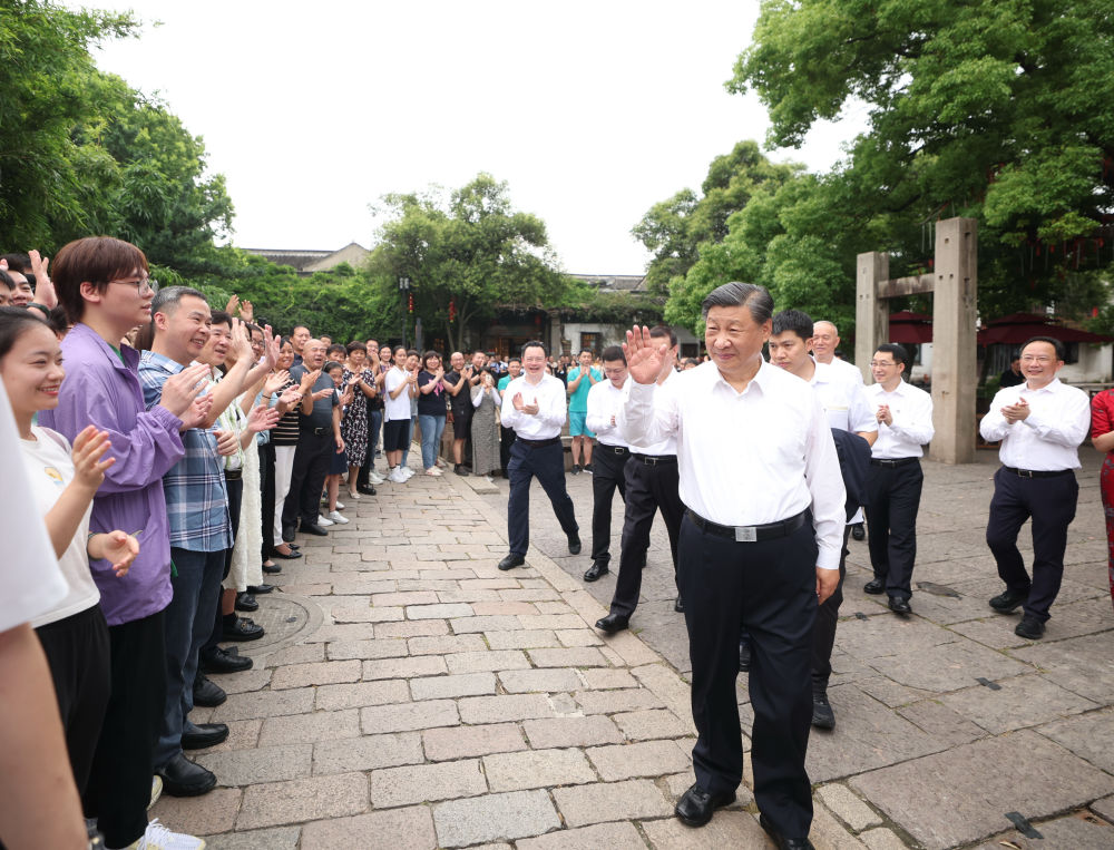 习近平在江苏考察时强调 在推进中国式现代化中走在前做示范 谱写“强富美高”新江苏现代化建设新篇章