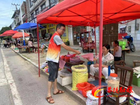 茶陵县民政局组织开展儿童防溺水暨未成年人保护法宣传活动