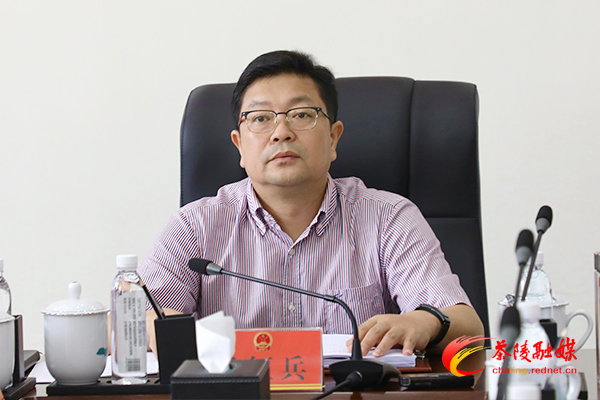 杨红兵主持召开茶陵县十八届人民政府第29次常务会议