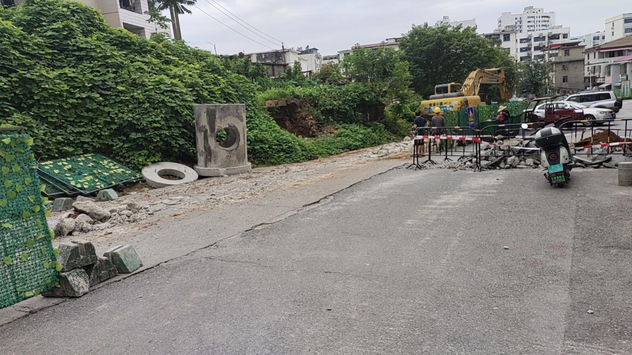 芦淞区荷叶冲路提质改造项目启动建设