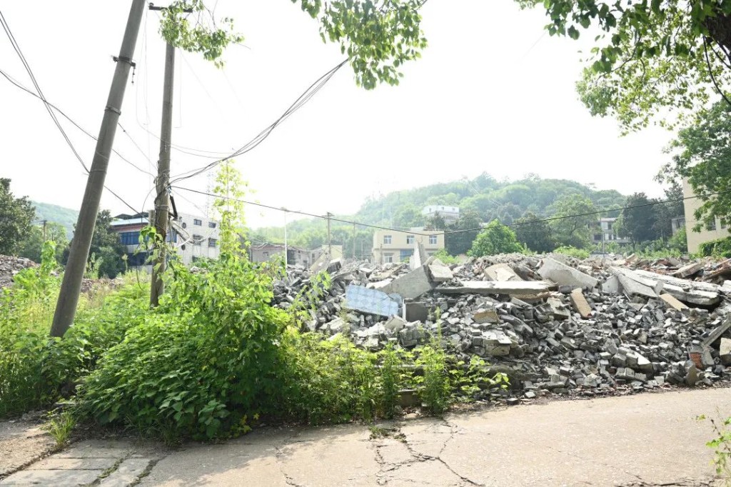 石慧彬暗访督查国家卫生城市复审工作