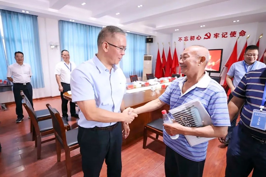 曹慧泉在石峰区下沉接访：认真践行“浦江经验” 对标看齐走好群众路线