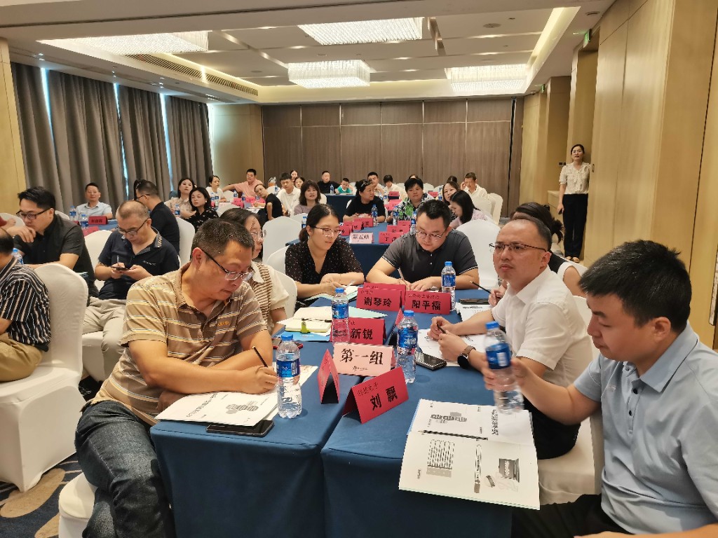 抟扶摇而上，探企业发展的解码之道  株洲高新区、天元区“企业自增长 总裁特训营”活动顺利举办