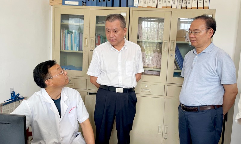 省委主题教育第九巡回指导组、省医疗保障局来我市调研村卫生室纳入医保定点工作