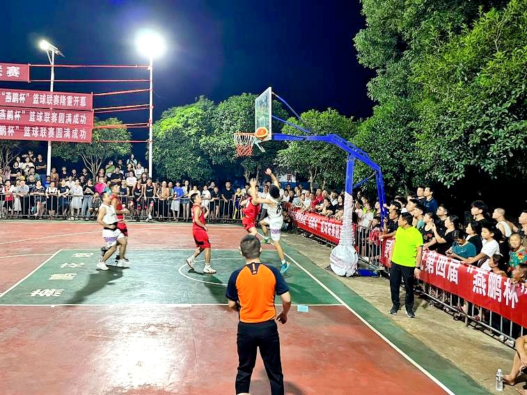 李畋镇第四届“燕鹏杯”村BA圆满落幕
