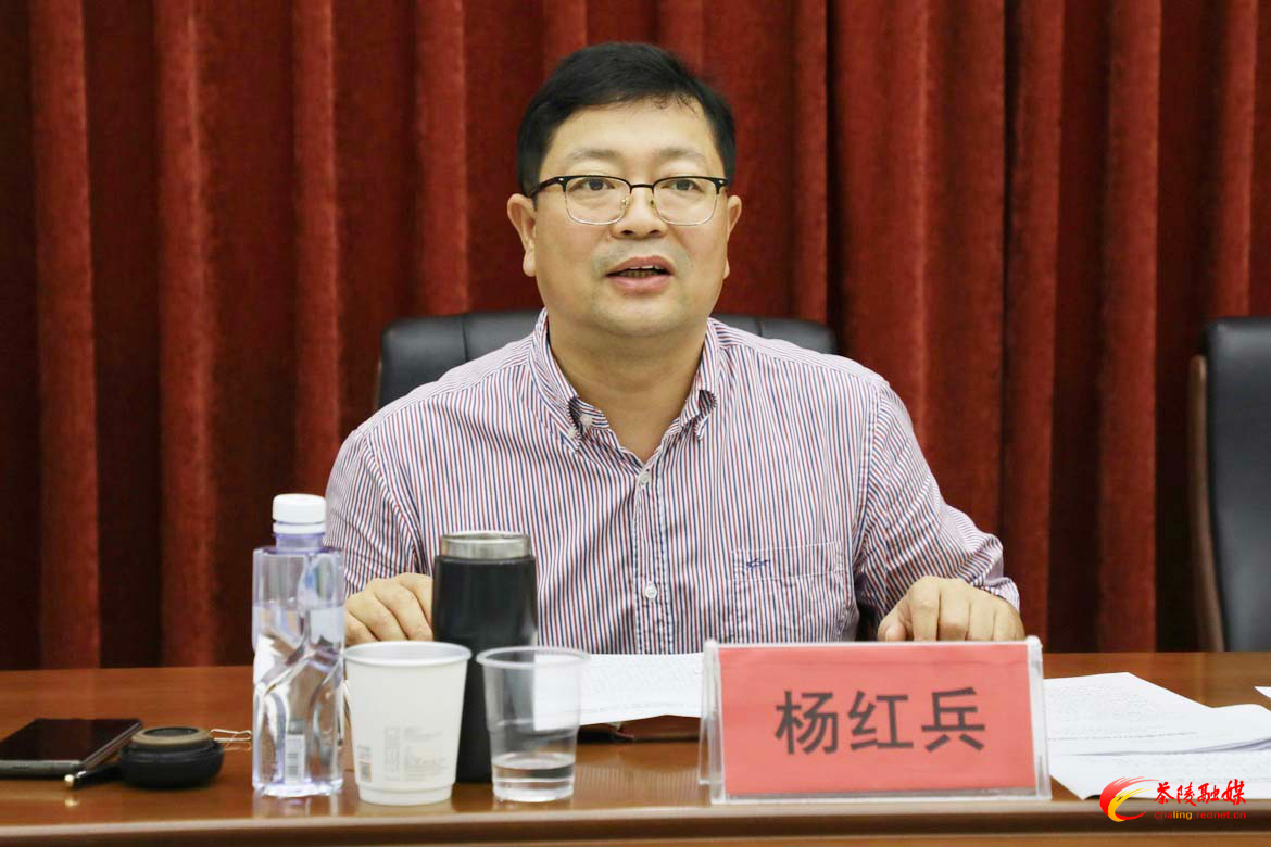 杨红兵调度全县交通顽瘴痼疾专项整治工作