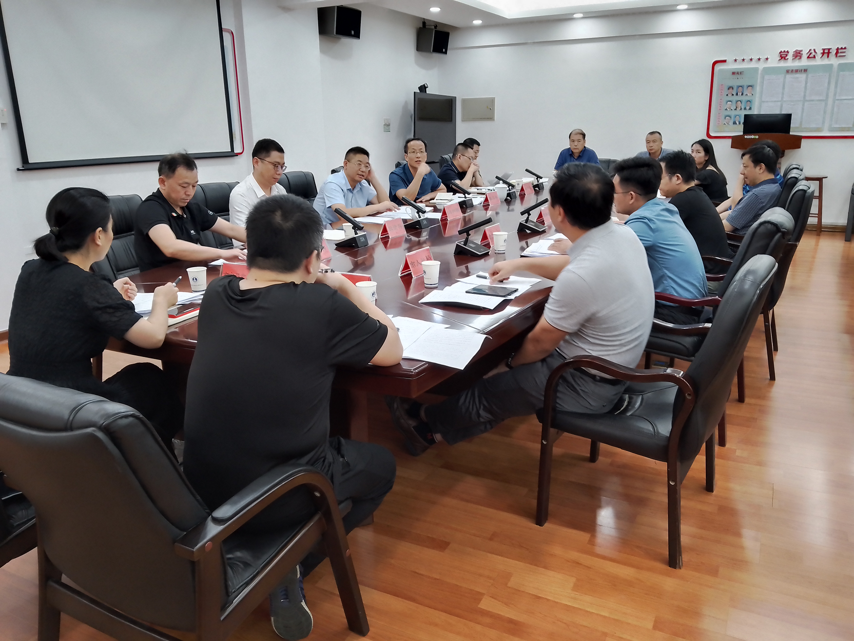 市发改委组织召开落实民营经济发展举措座谈会