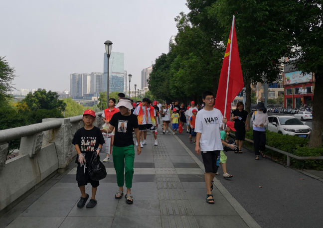建宁街道开展“保护母亲河”志愿服务活动