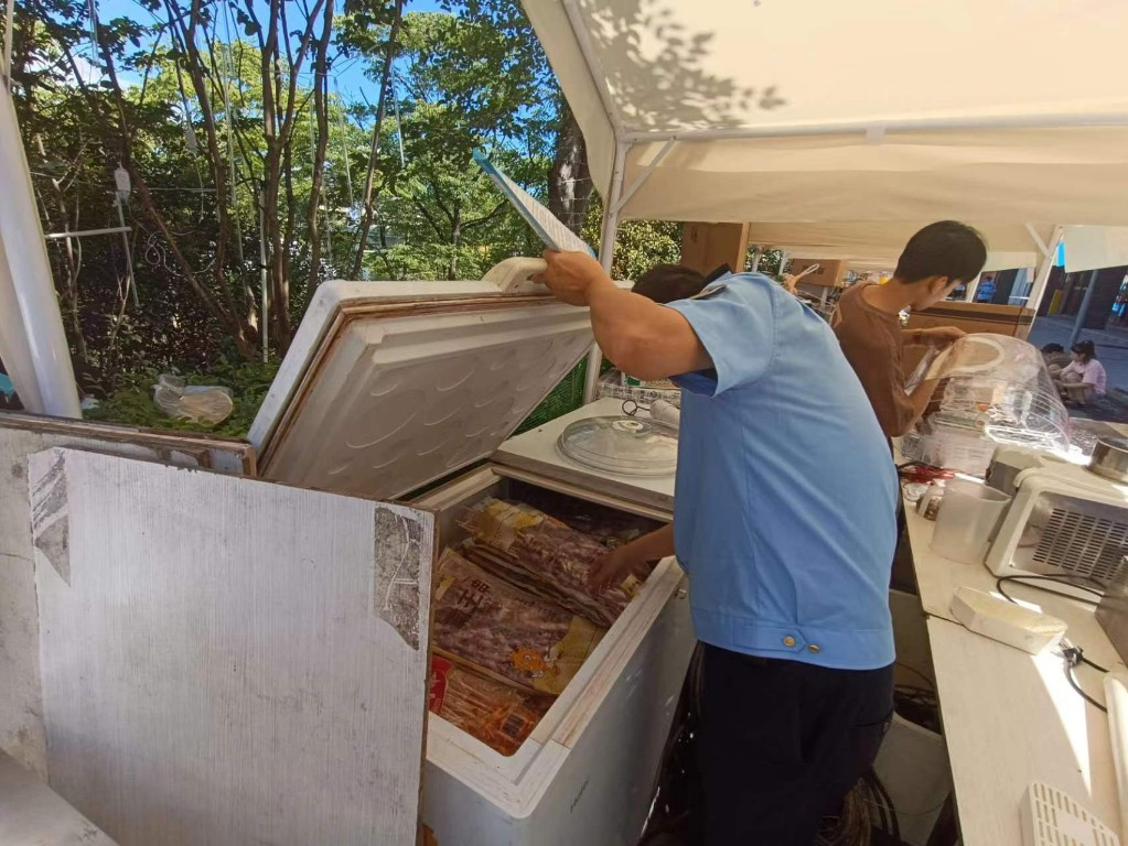 市场监管部门靠前服务助力醴陵炒粉街开街