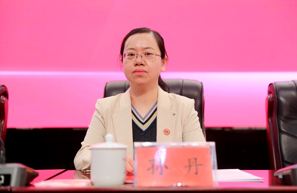 攸县工会第十五次代表大会开幕