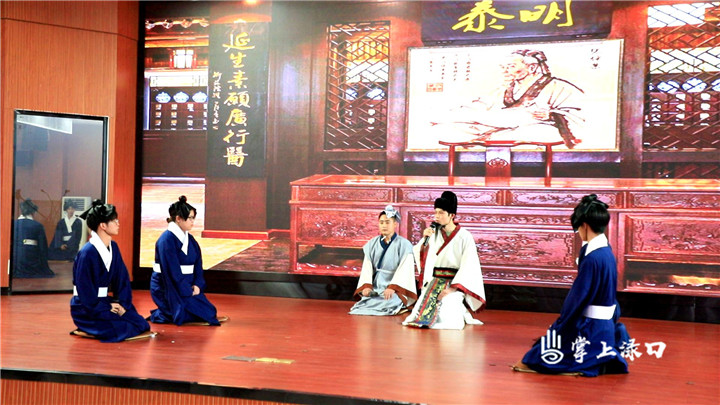 渌口区举行“中国医师节”庆祝暨表彰大会