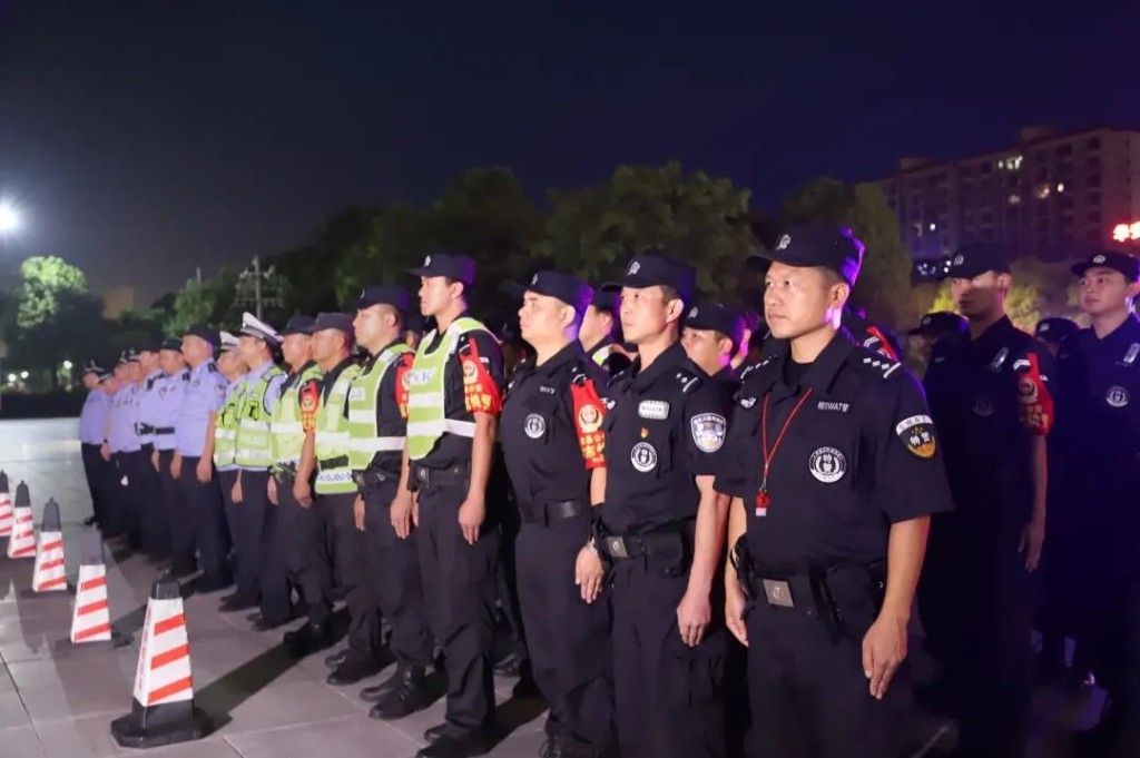 夏季治安打击整治行动】吹响平安冲锋号！攸县公安组织开展夏夜治安巡查宣防第二次集中统一行动