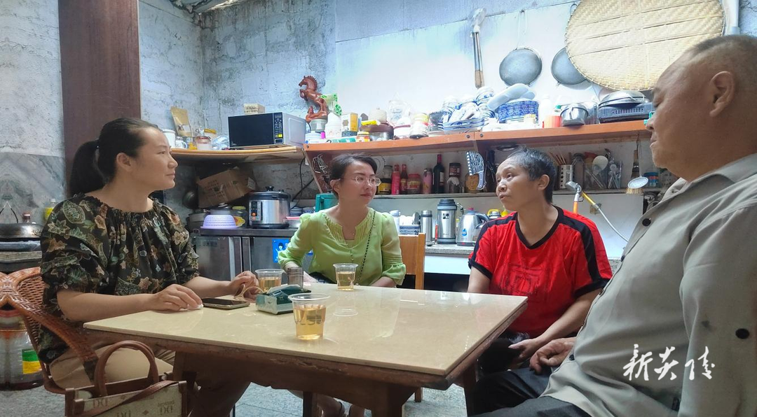 霞阳镇开展走访两癌妇女活动