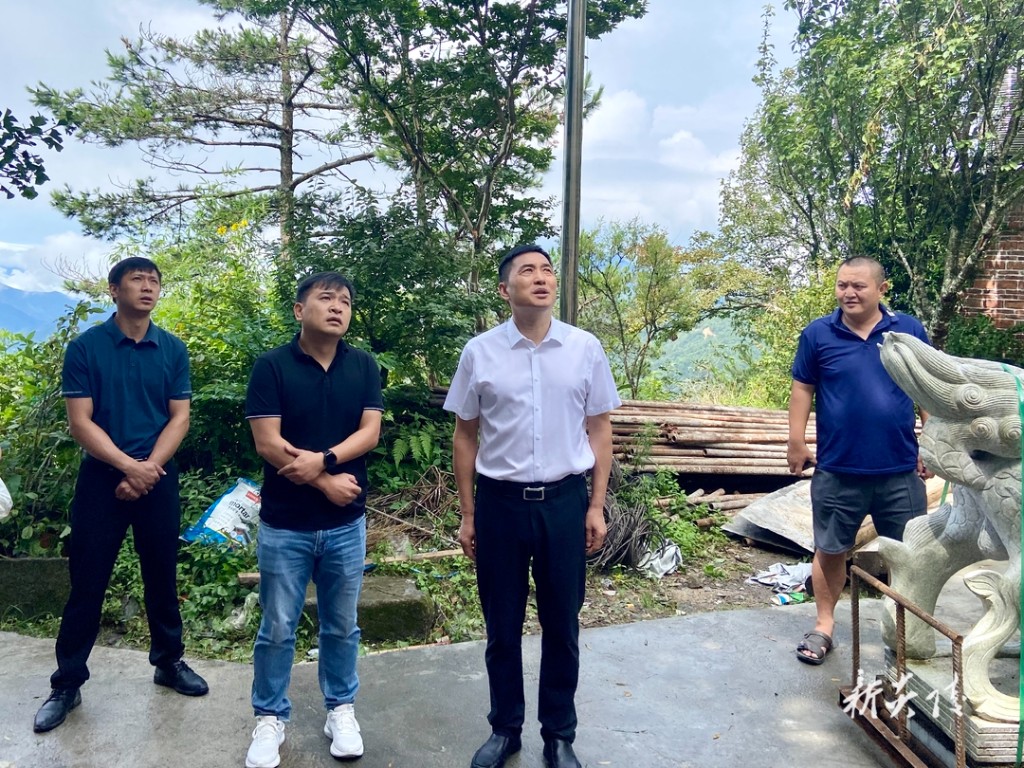 尹朝晖调研旅游安全和民宿环境综合整治工作