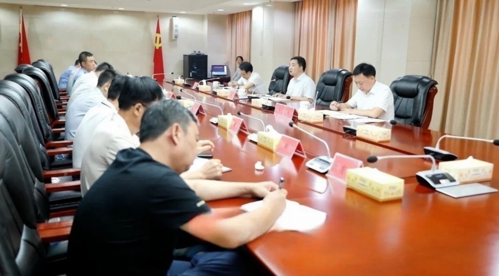 李鹏程在全县安全生产工作调度会上强调 以“三个坚持”全面筑牢安全生产防线