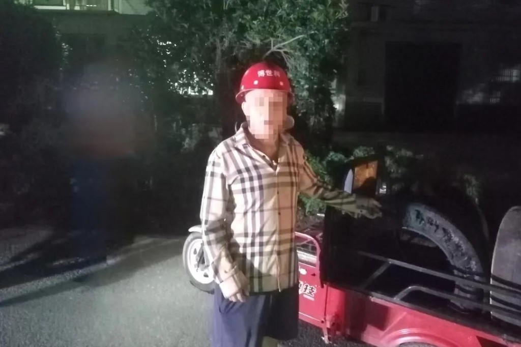 【夏季治安打击整治行动】半夜三更偷轮胎！攸县警方迅速擒获“车轮盗贼”