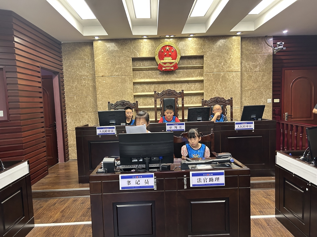 “新区童行” 走“新”入“心” 点亮青少年缤纷假日