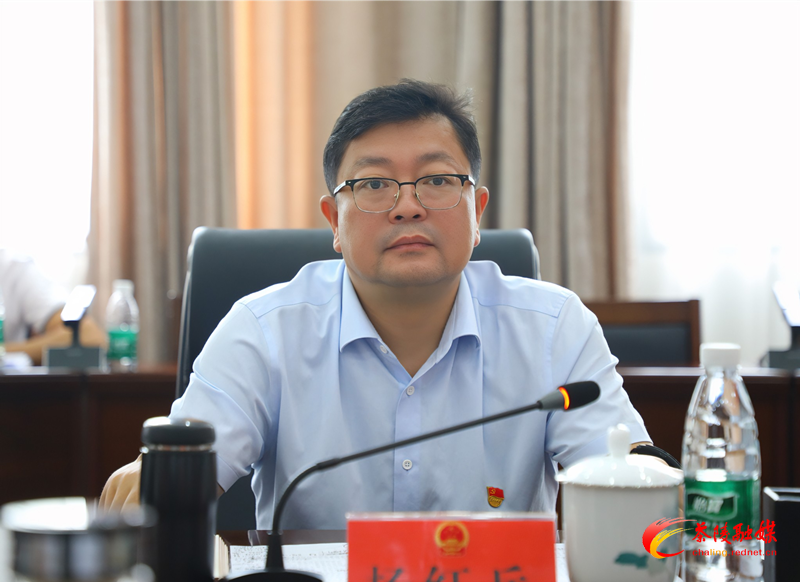 邓元连调研政府党组工作