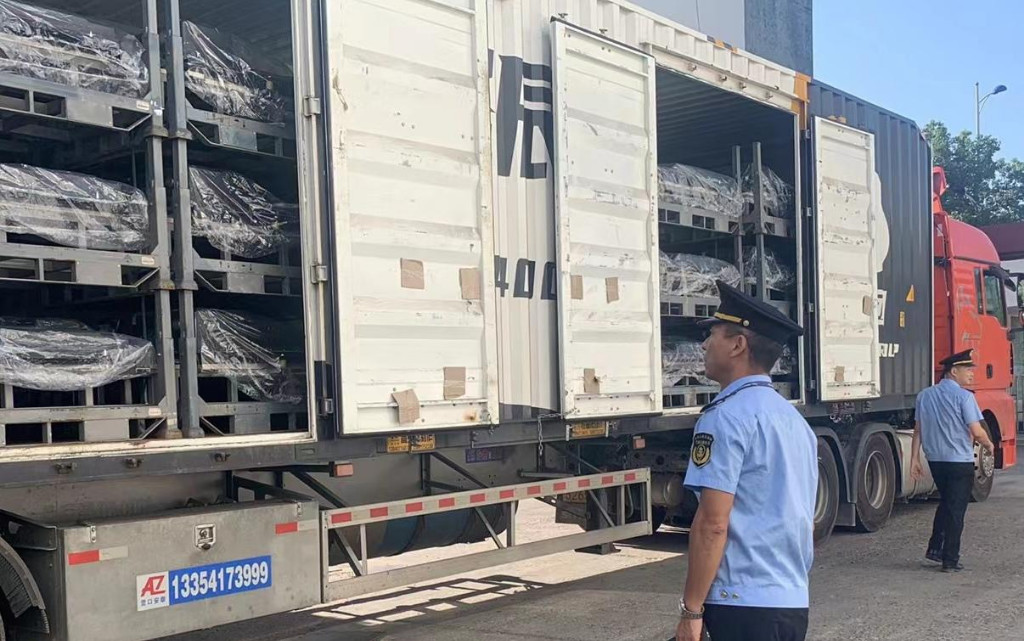 联合执法严厉查处非法运输危险货物