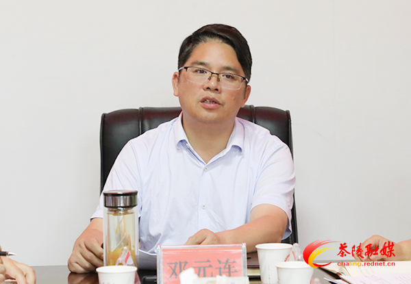 邓元连到县委宣传部调研指导工作