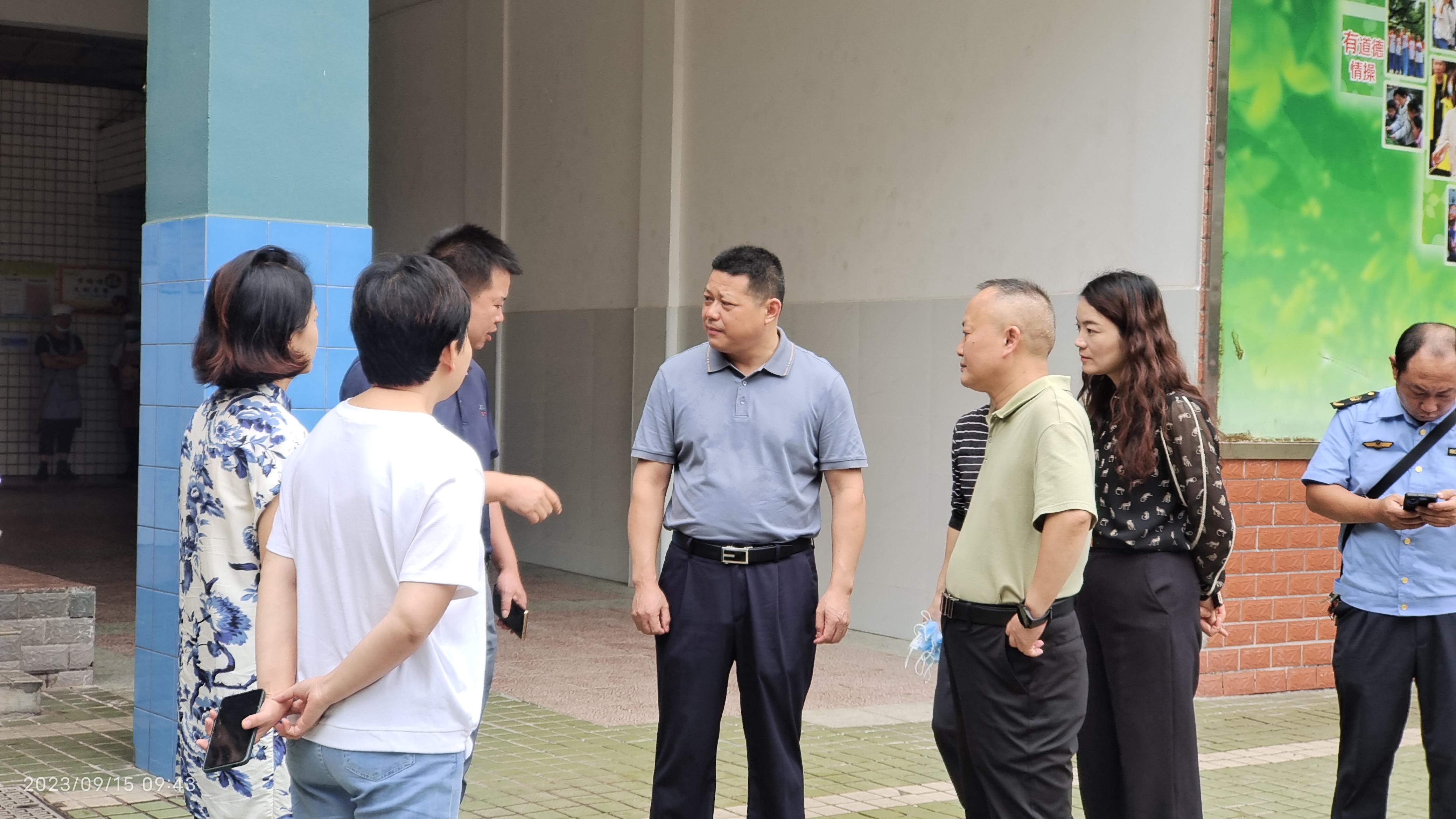 区委常委、常务副区长杜益率队督导食品安全“两个责任”工作