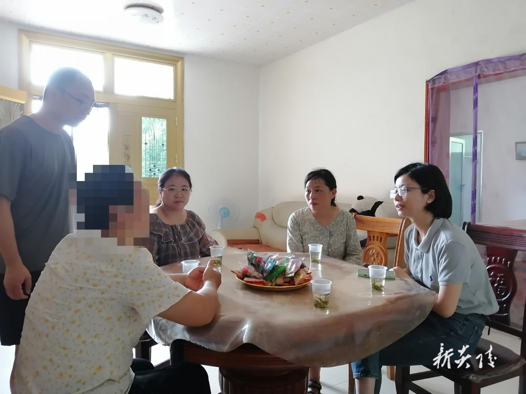 垄溪乡开展走访两癌妇女活动