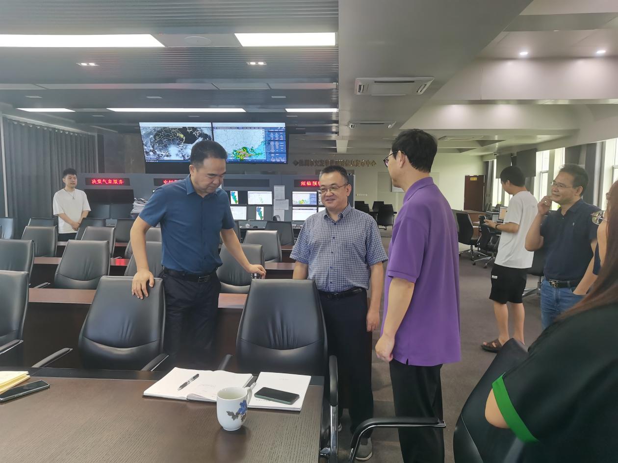 市生态环境局局长周其伟到市气象局调研学习