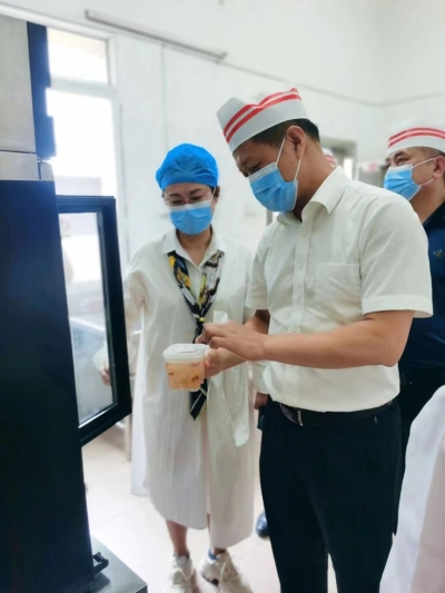 蒋湘晖开展食品安全两个责任督导