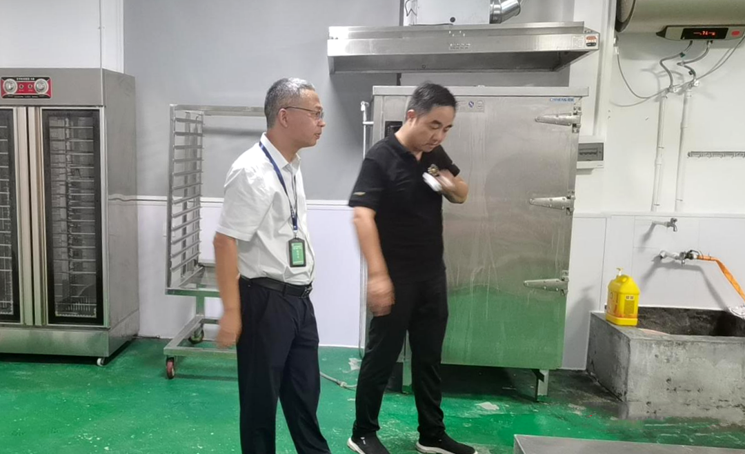 春联街道食品安全督查，确保百姓餐桌安全