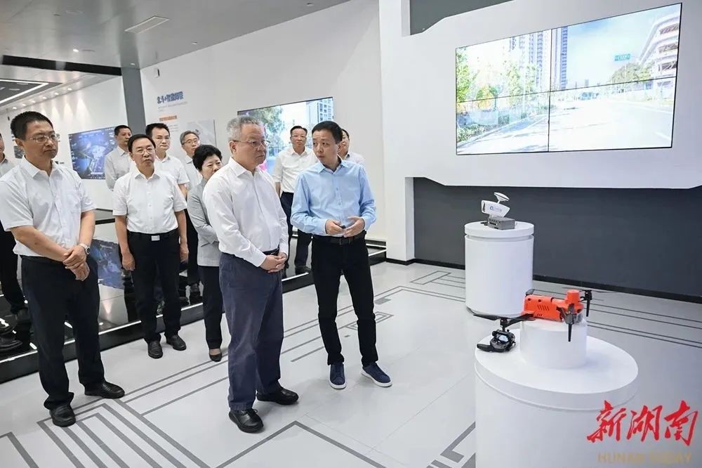 沈晓明调研北斗产业发展：强化科技和制度创新 做精做实应用场景