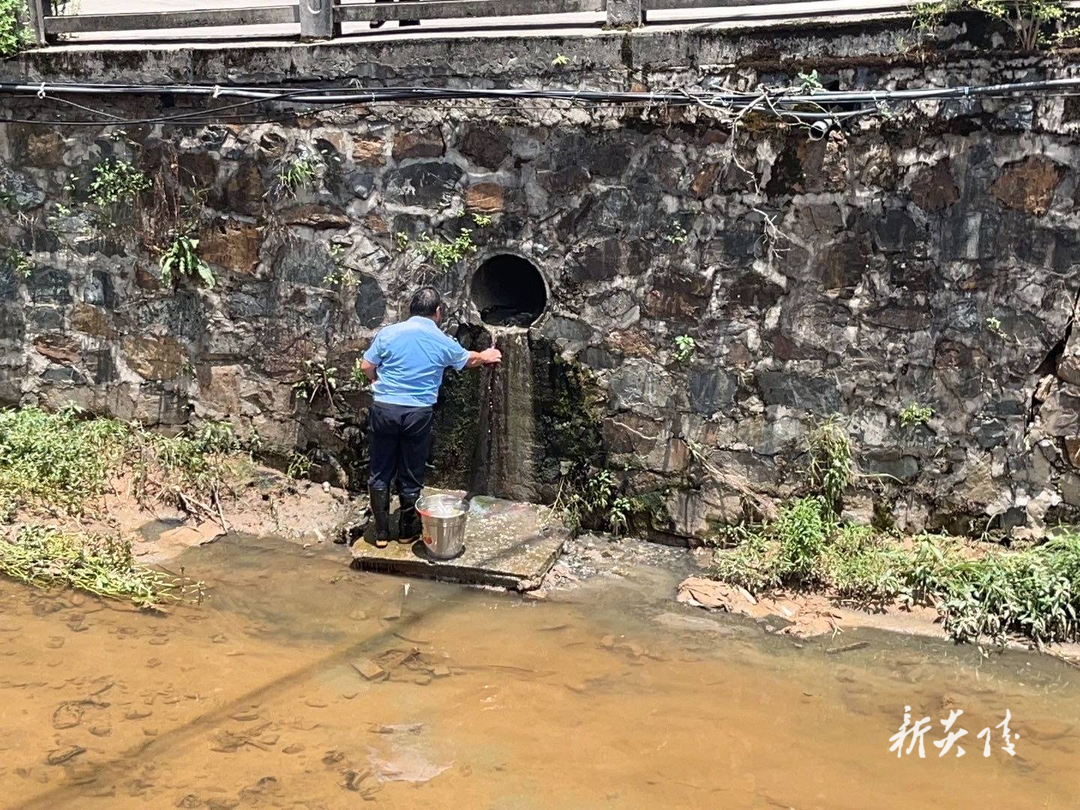 株洲市生态环境局炎陵分局：“利剑行动”在炎陵：污水管网排查 保障水环境安全