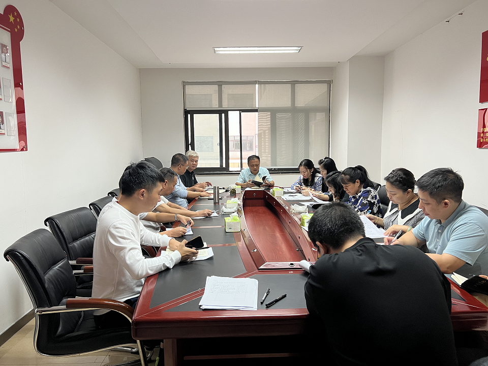 攸县医疗保障局传达学习县委十三届五次全会暨县人民政府十八届三次全会精神