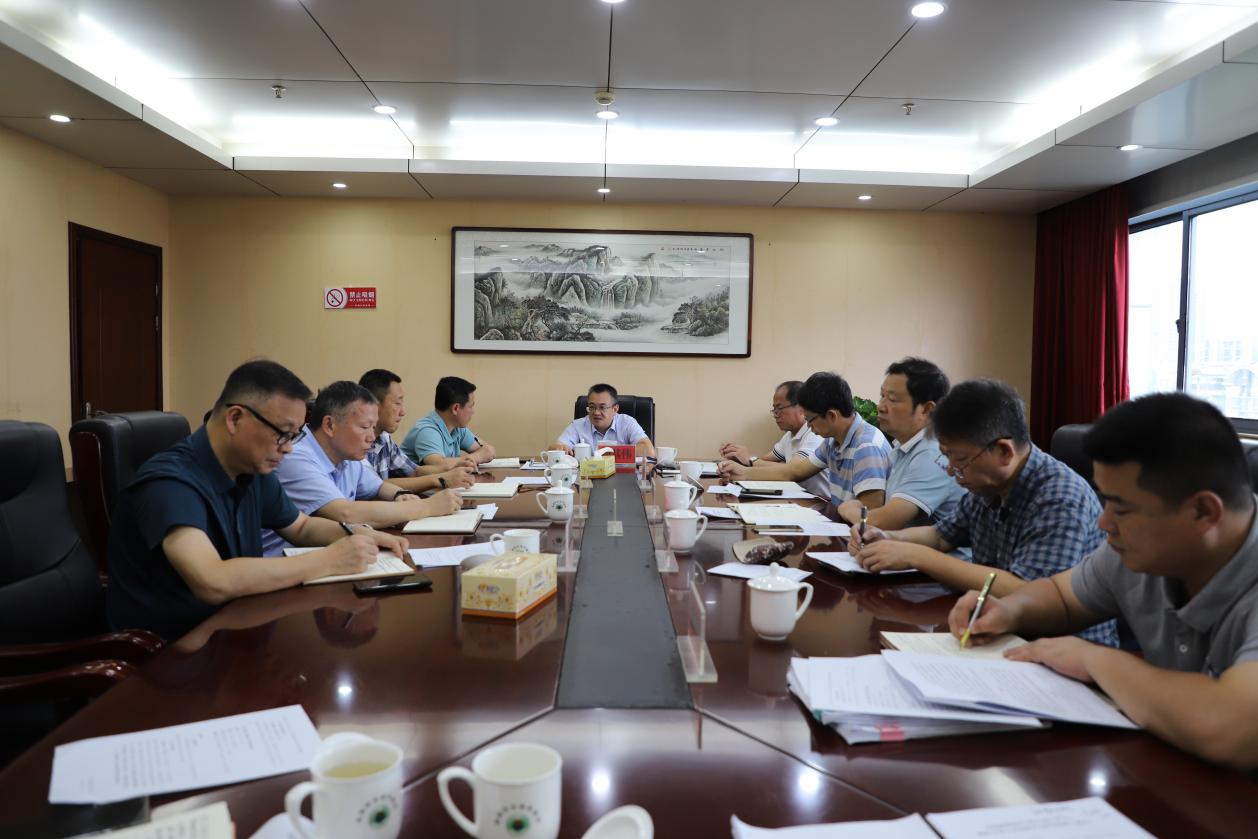 市生态环境局党组理论学习中心组（扩大）组织召开2023年第8次集体学习