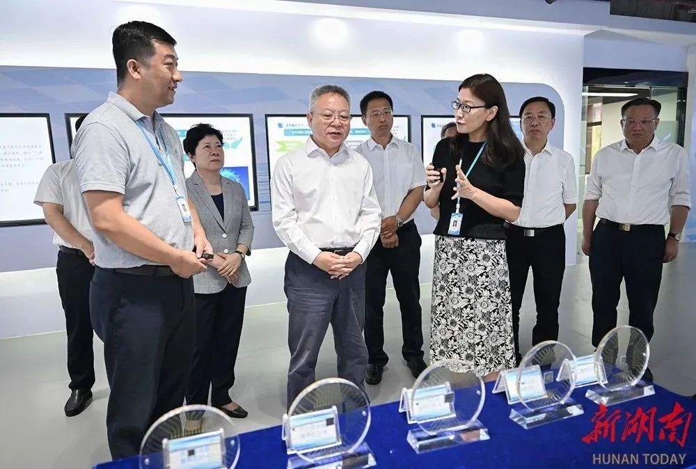 沈晓明调研北斗产业发展：强化科技和制度创新 做精做实应用场景