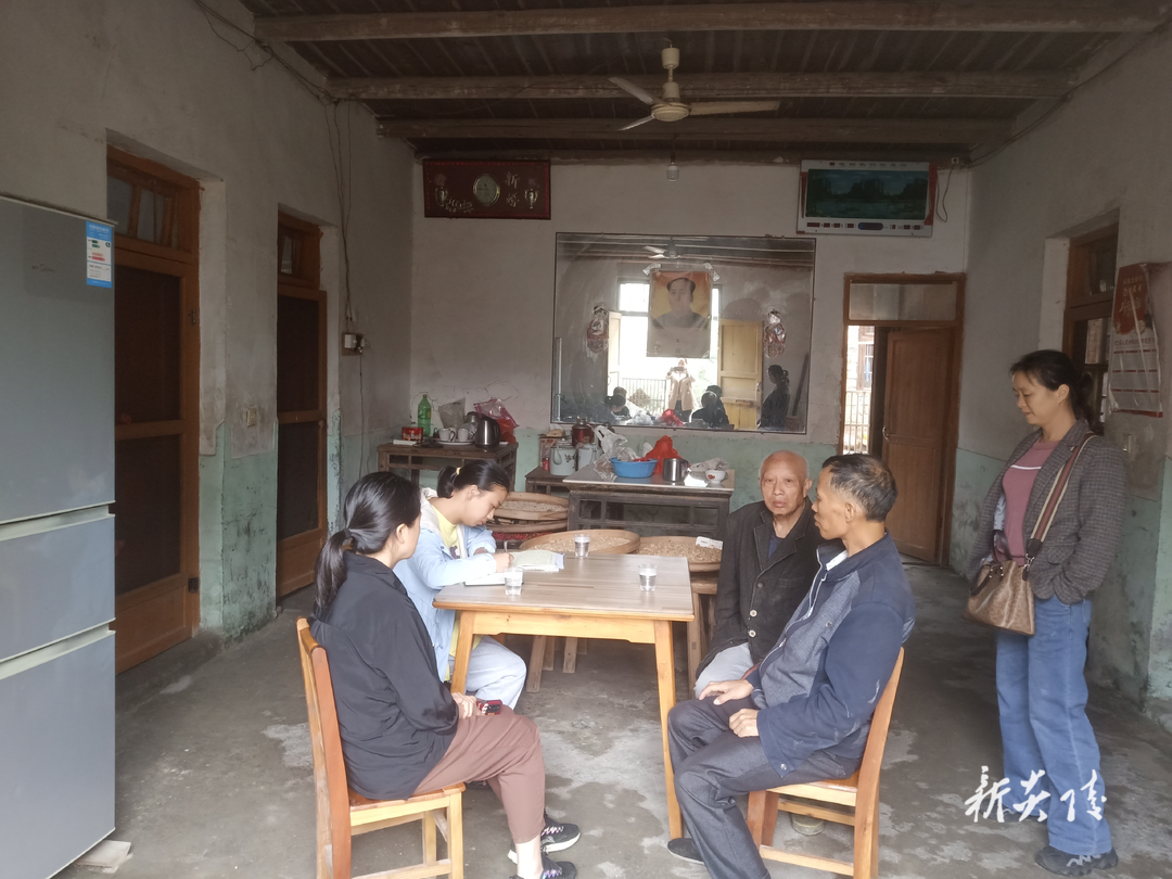 十都镇：入户走访知民意 临时救助解民忧