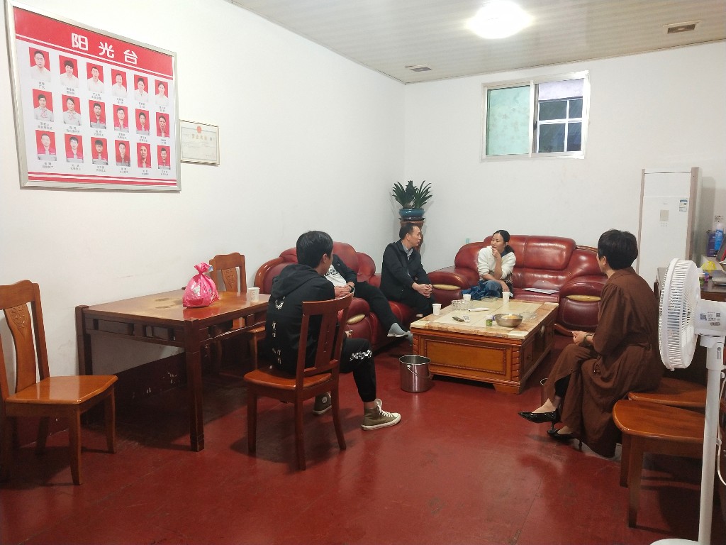 攸县实行部门联动深入开展服务业准“四上”企业走访调研
