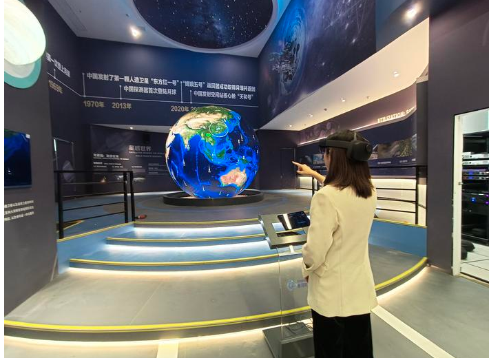 湖南日报头版推介:“天上星星参北斗,北斗园区看株洲”——制造名城,逐梦北斗