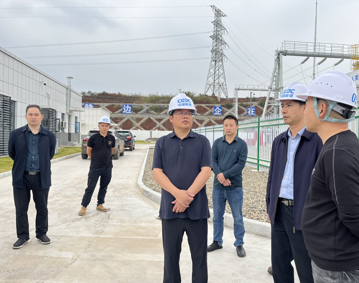 邓元连深入企业调研