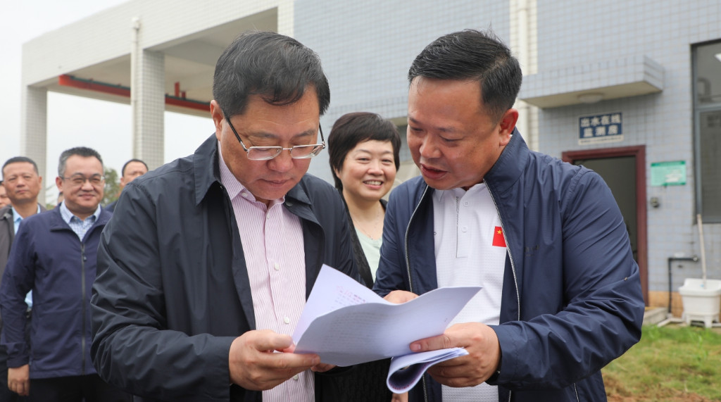 省人大常委会党组成员陈文浩一行来区调研