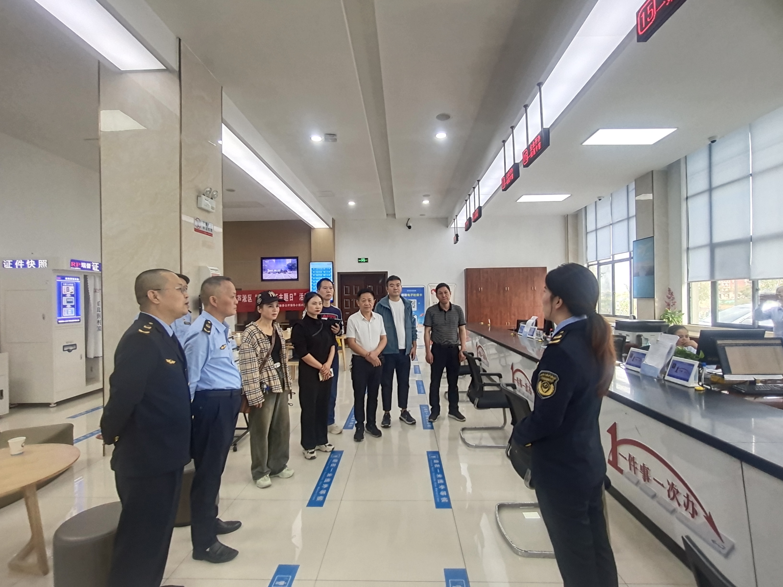 芦淞区市场监督管理局开展"政务公开主题日"活动